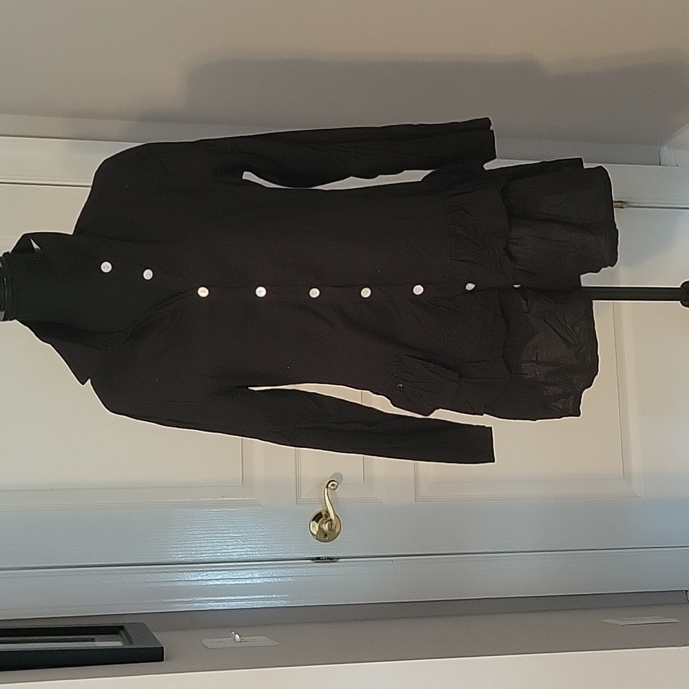 NWT- black tip with Ruffles on bottom